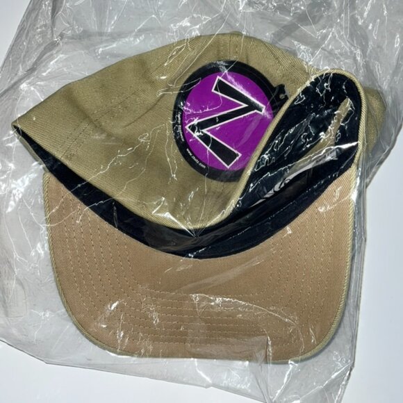 Washington U Dub Husky Strapback Hat Authentic Zephyr in Tan - Picture 2 of 3